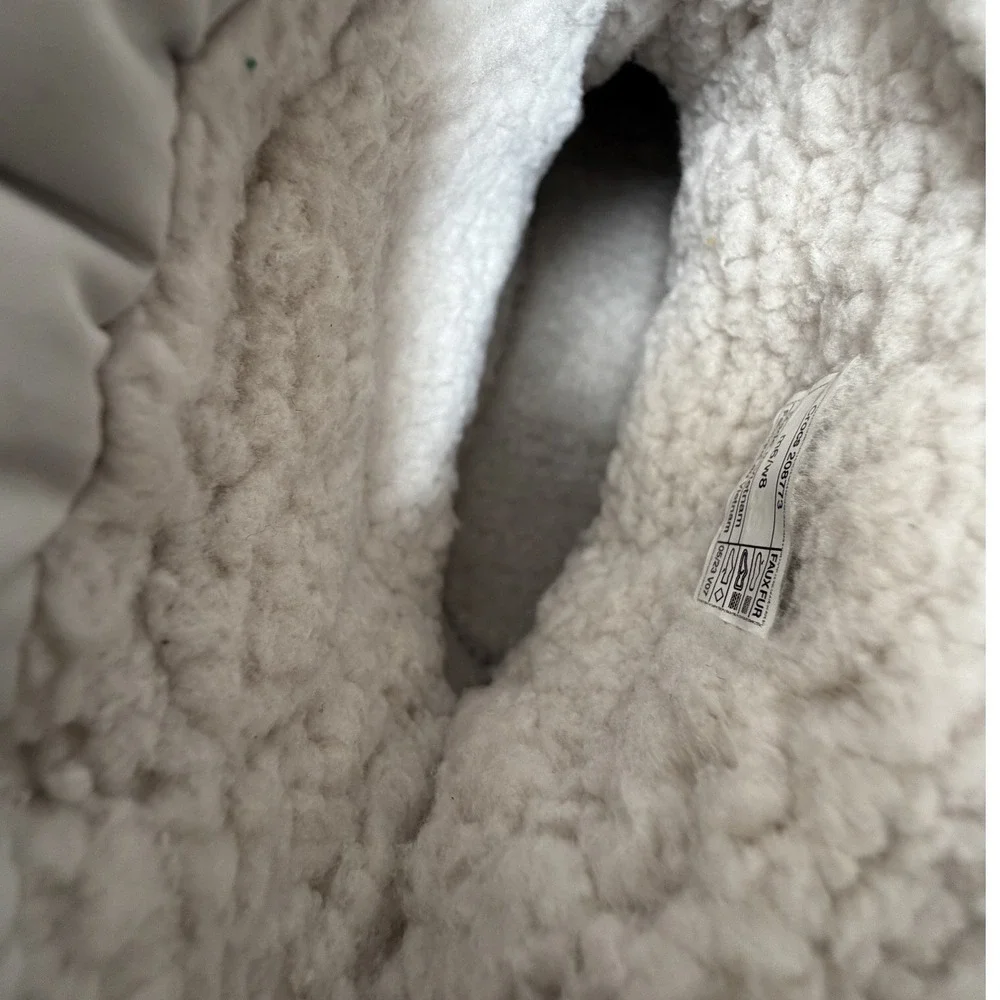 Crocs Duet Max II Boot Women‎ 8 Grey Insulated Faux Fur Puffy Winter Snow 208773